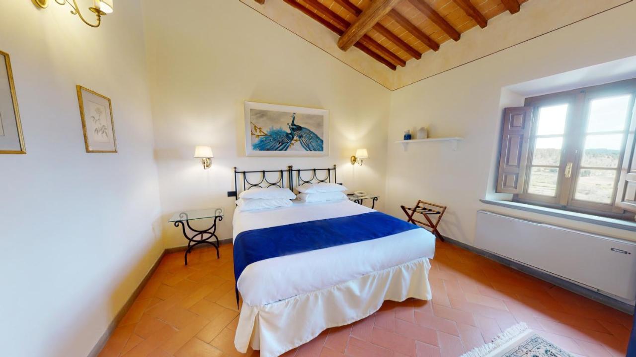 Hotel Palazzo Squarcialupi คาสเตลลินาอินเคียนติ ภายนอก รูปภาพ