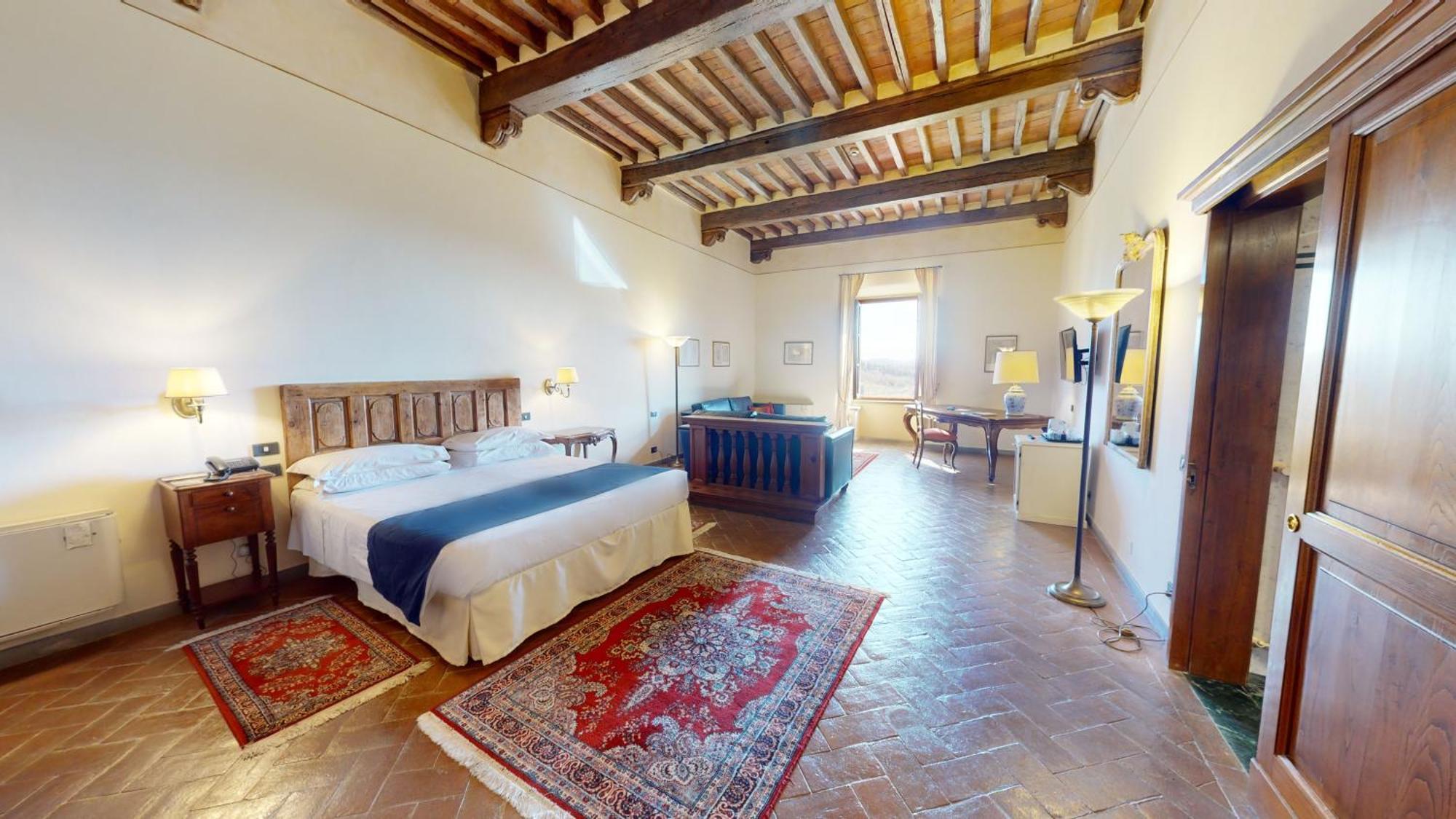 Hotel Palazzo Squarcialupi คาสเตลลินาอินเคียนติ ภายนอก รูปภาพ
