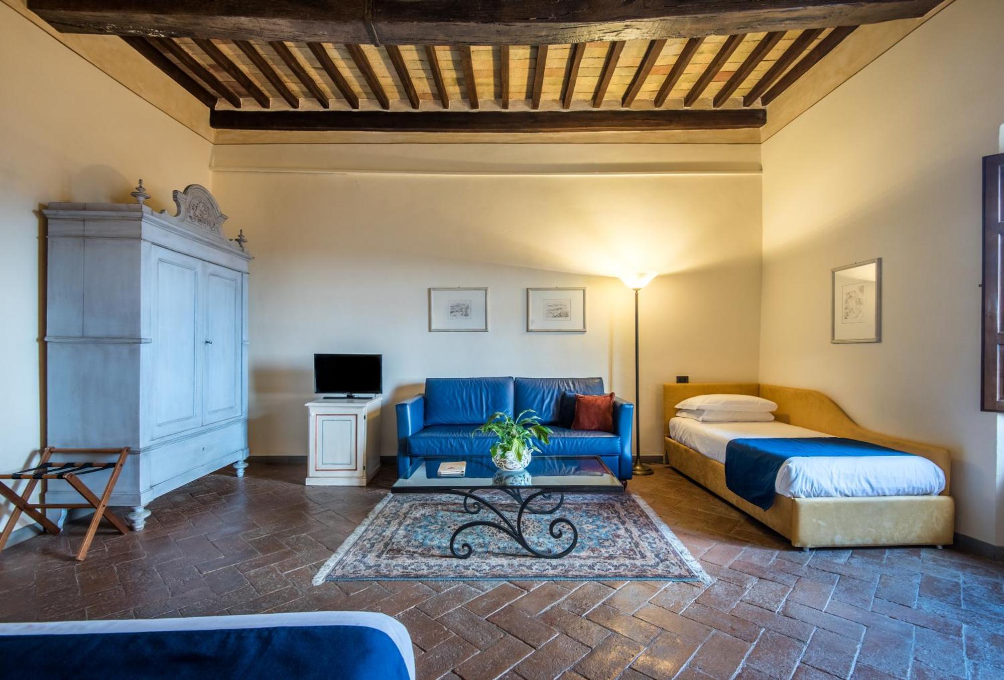 Hotel Palazzo Squarcialupi คาสเตลลินาอินเคียนติ ภายนอก รูปภาพ